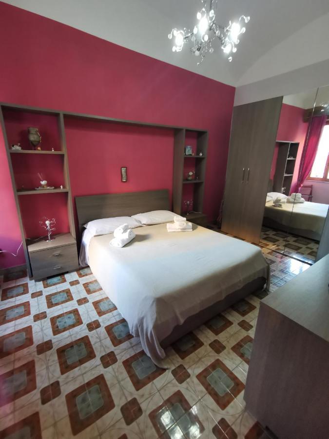 La Casa Di Aurora Apartment เนเปิลส์ ภายนอก รูปภาพ